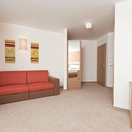 Haus Zirngast فندق سخلادميخ