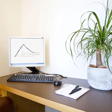 Hotel Haus Zirngast 4*