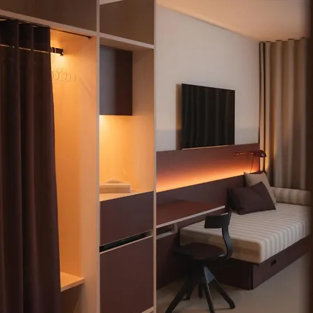 酒店 Haus Zirngast 4*