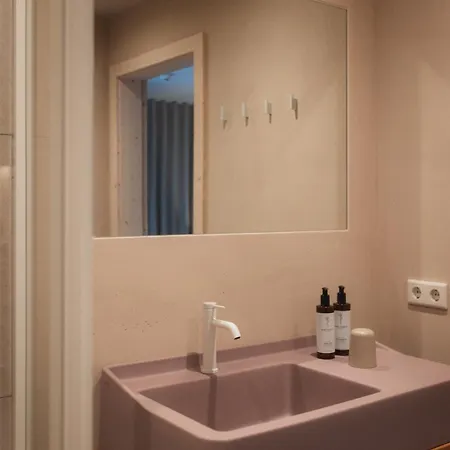 Haus Zirngast 酒店 4*