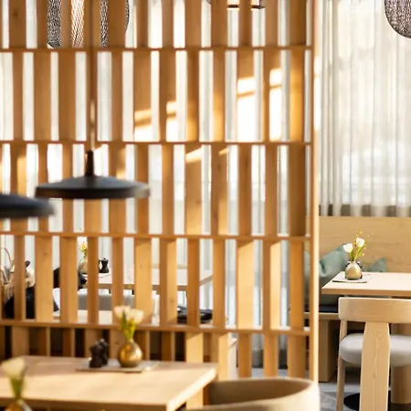 酒店 Haus Zirngast 4*