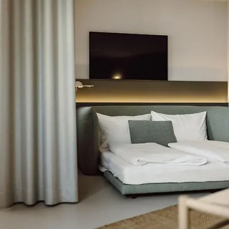 Haus Zirngast ホテル