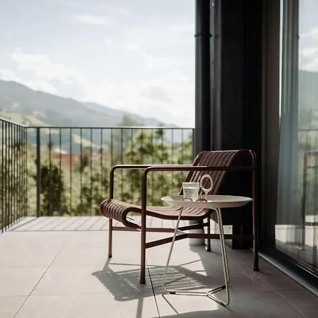 Hotel Haus Zirngast 4*