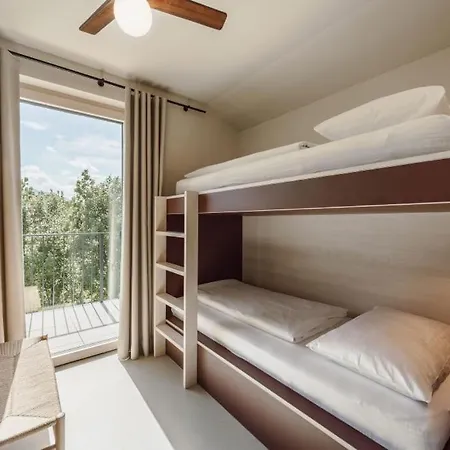 ホテル Haus Zirngast 4*