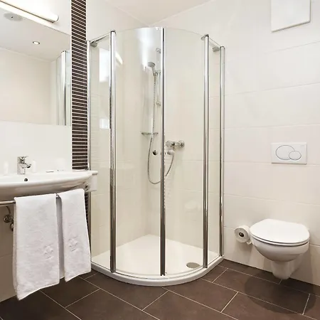 Hotel Haus Zirngast 3*