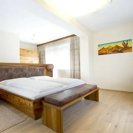 Ξενοδοχείο Haus Zirngast 3*