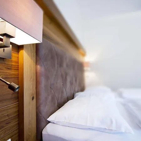 Haus Zirngast Ξενοδοχείο 3*
