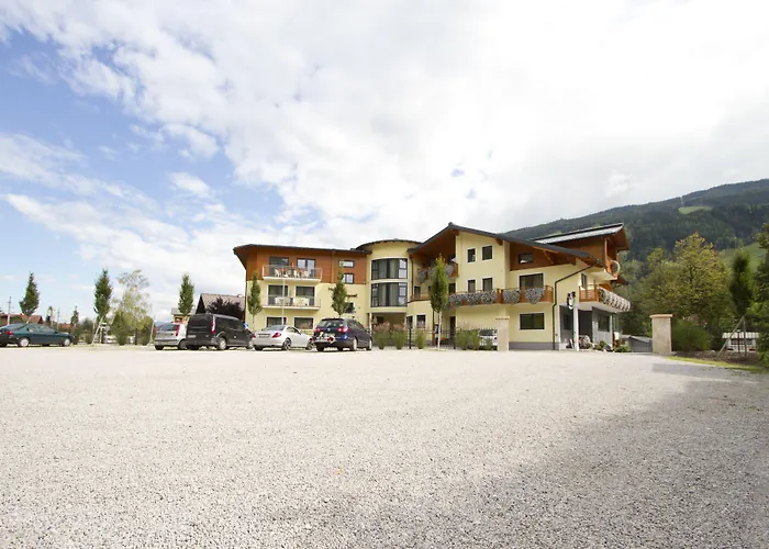 Hotel Haus Zirngast 4*