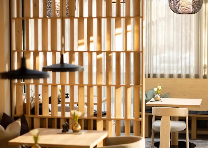 Hotel Haus Zirngast 4*